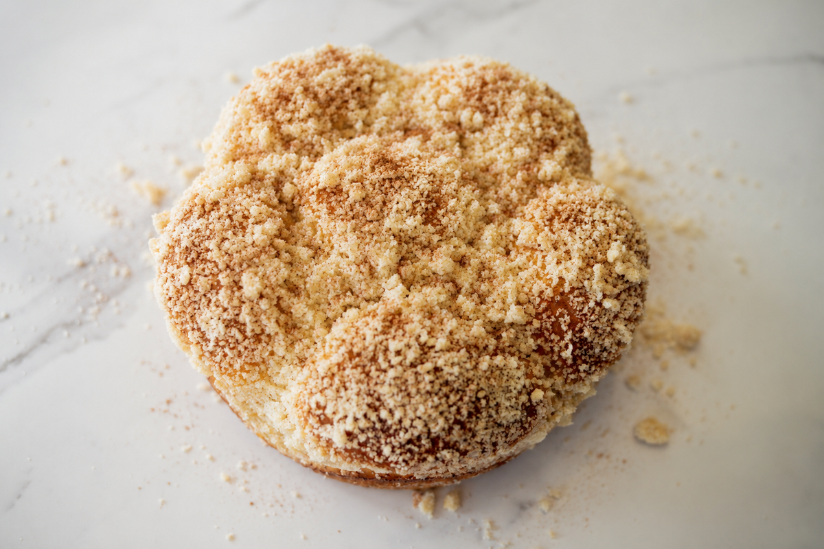 Cinnamon Crumb Round Challah (Rosh Hashana)